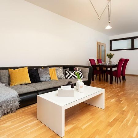 Prague Days - Family 2Bdr Apt - Garage Parking - Balcony Bagian luar foto