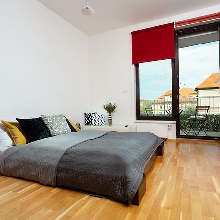 Prague Days - Family 2Bdr Apt - Garage Parking - Balcony Bagian luar foto