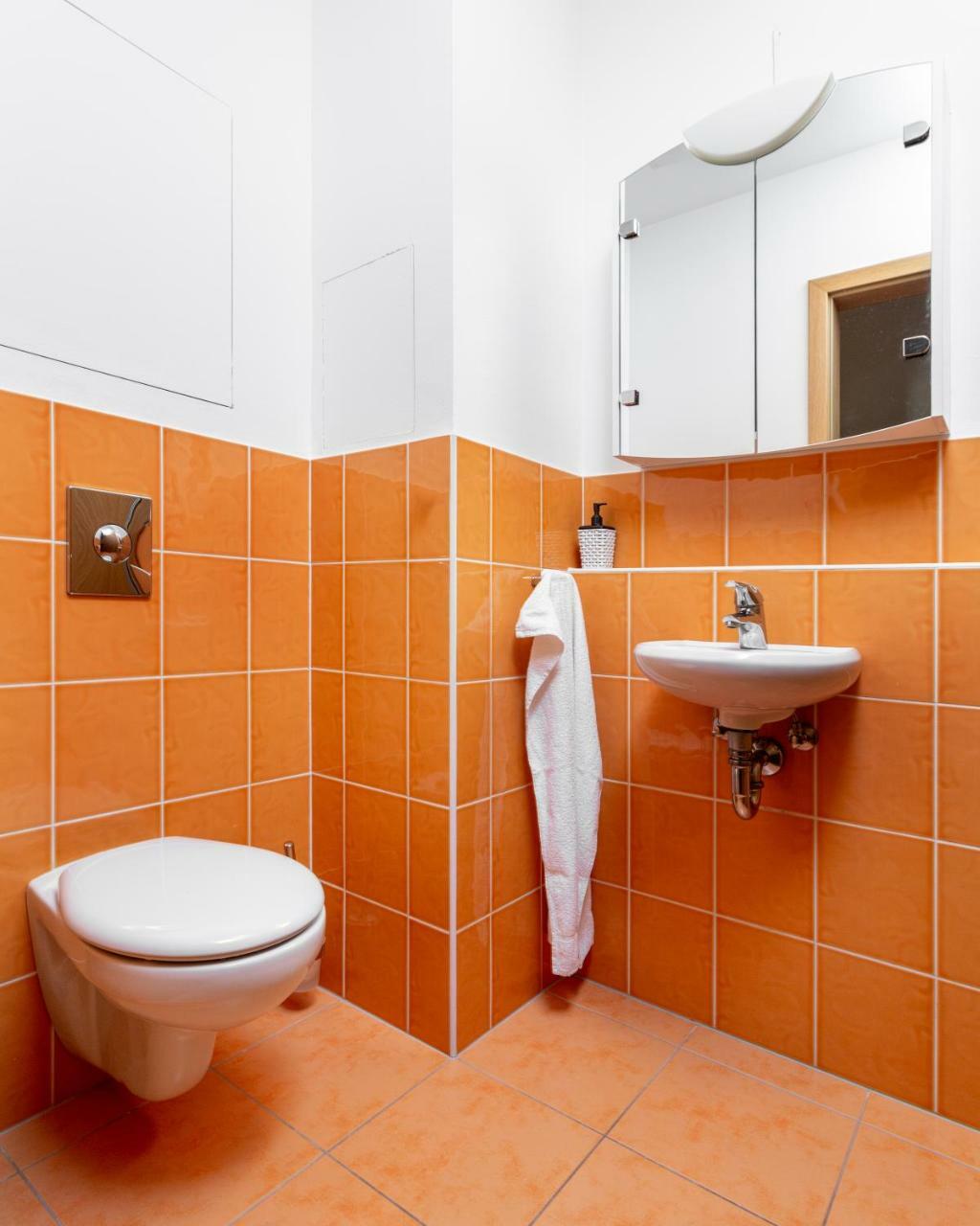 Prague Days - Family 2Bdr Apt - Garage Parking - Balcony Bagian luar foto