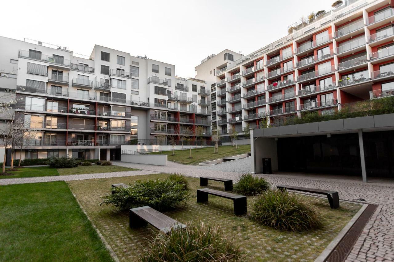 Prague Days - Family 2Bdr Apt - Garage Parking - Balcony Bagian luar foto