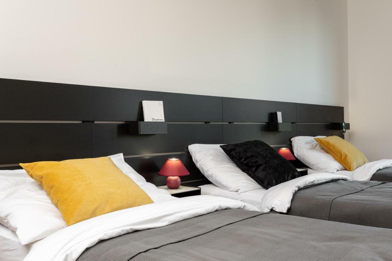 Prague Days - Family 2Bdr Apt - Garage Parking - Balcony Bagian luar foto